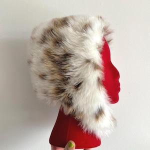 Vintage Faux Fur Hat 1970s/80s | Fuzzy Bonnet Hood | Vegan Fuzzy Fur | Winter Hat | Size Small S/M | Mod Hippe