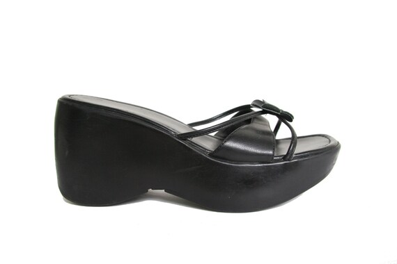 black platform sandals 90s