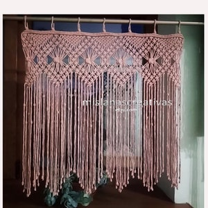 Rideau de fenêtre. Rideau en macramé. Art mural en macramé. Suspension murale en macramé.