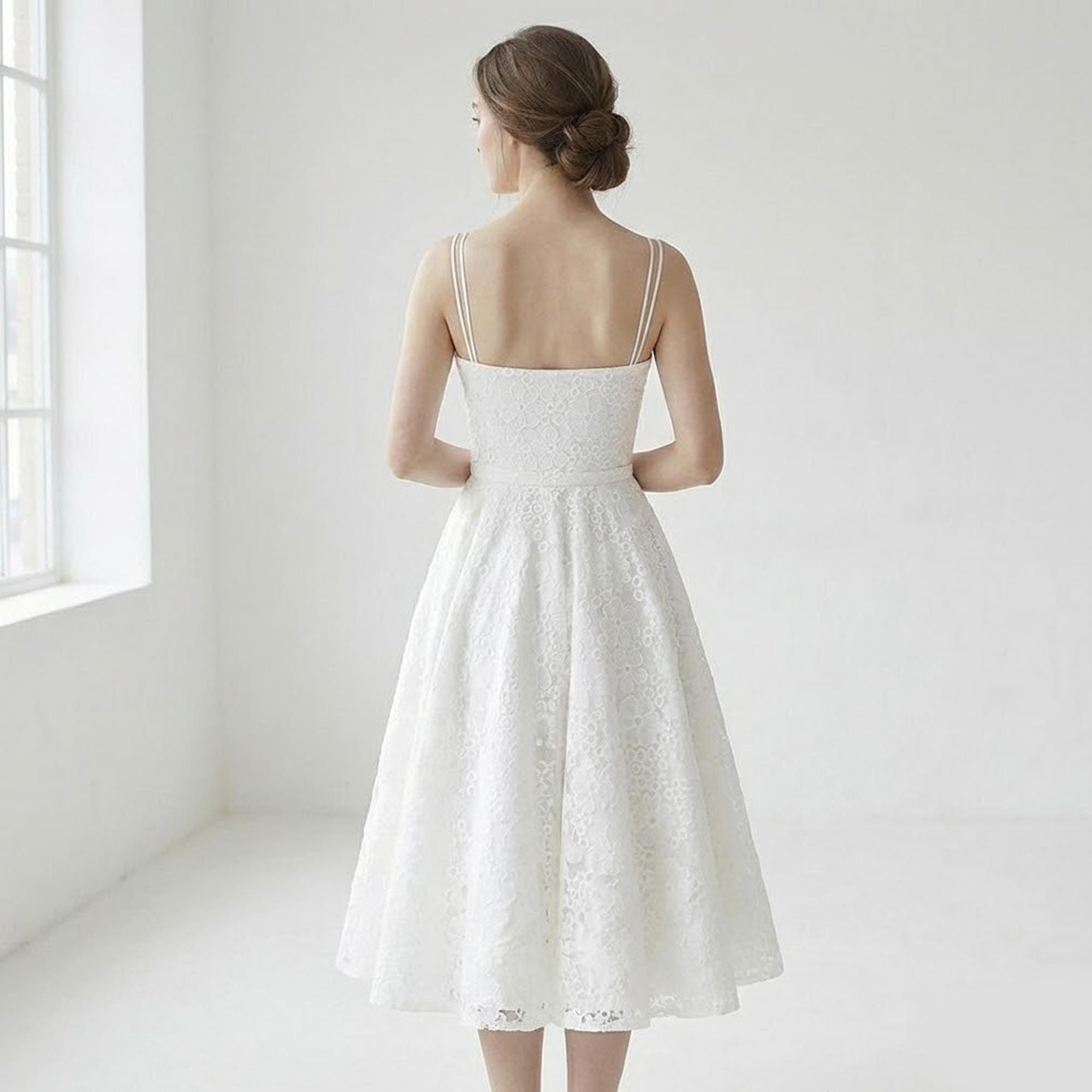 Audrey Hepburn Inspired Oscars Lace Dress: 1950s Style Short Wedding Gown