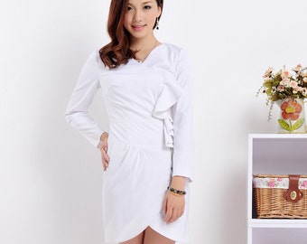 Deep V neckline White wrap dress/ short wedding dress/ simple wedding dress/ reception dress/ Kate Middleton inspired engagement Dress