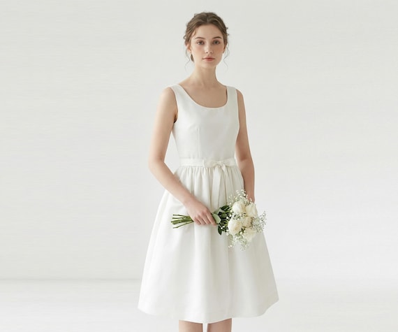 Audrey Hepburn Inspired Short Wedding Dress: 1950s Style Bridal Gown Audrey Hepburn Inspired Short Wedding Dress: 1950s Style Bridal Gown