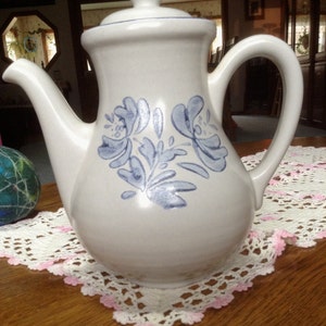 Pfaltzgraff Coffe Pot in Yorktowne Pattern, Tall server 9 inches high, perfect condition