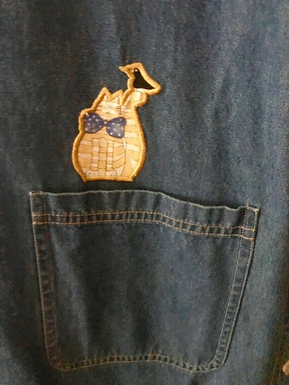 Vintage Denim Jumper Dress, Women's Medium, side buttons, Garden angel appliques, cat bee hive, full length, great condition *HR* View 4