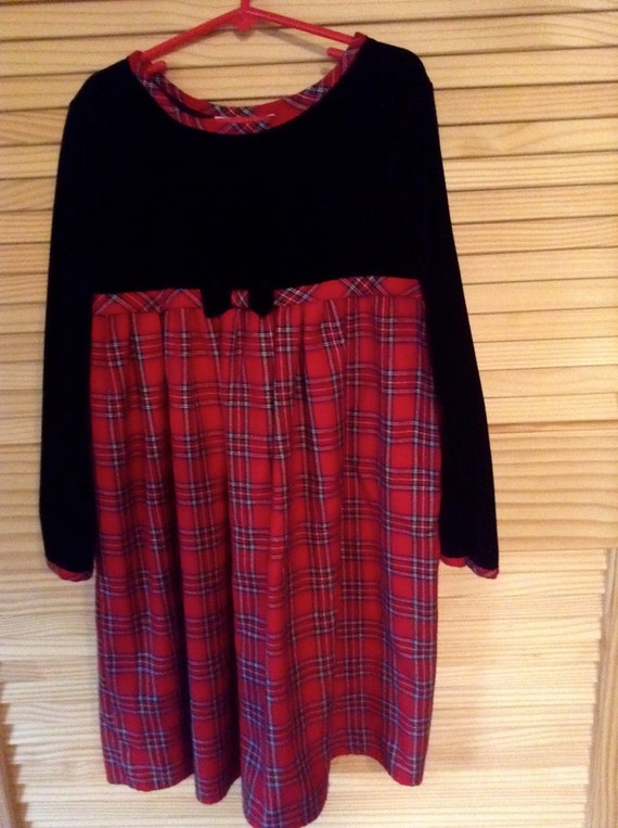 Girls Tartan Plaid Christmas Dress, Youngland Label Size 6, Black Velvet Trim *HR*