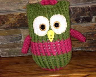 Cute knitted owl. Gift for grownups and kids. Decorative item