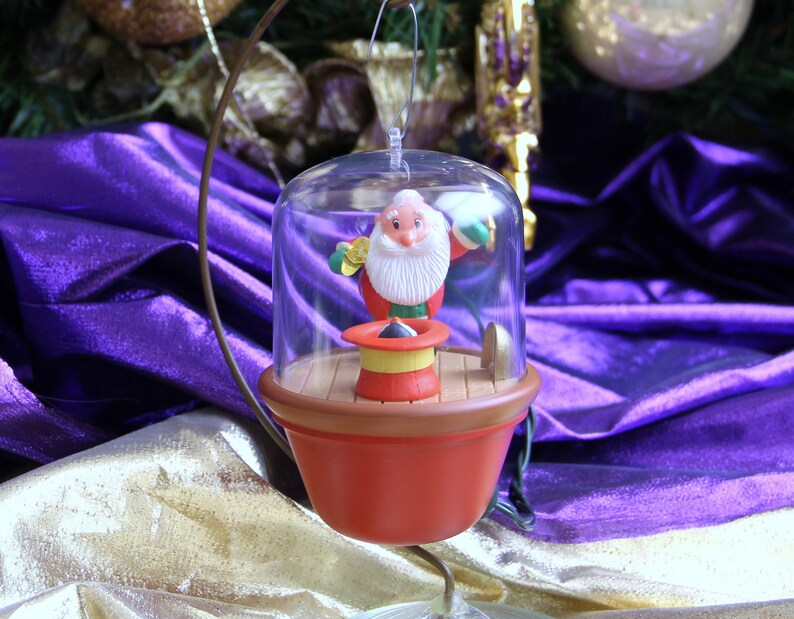 Ornaments That Plug Into Tree Lights 