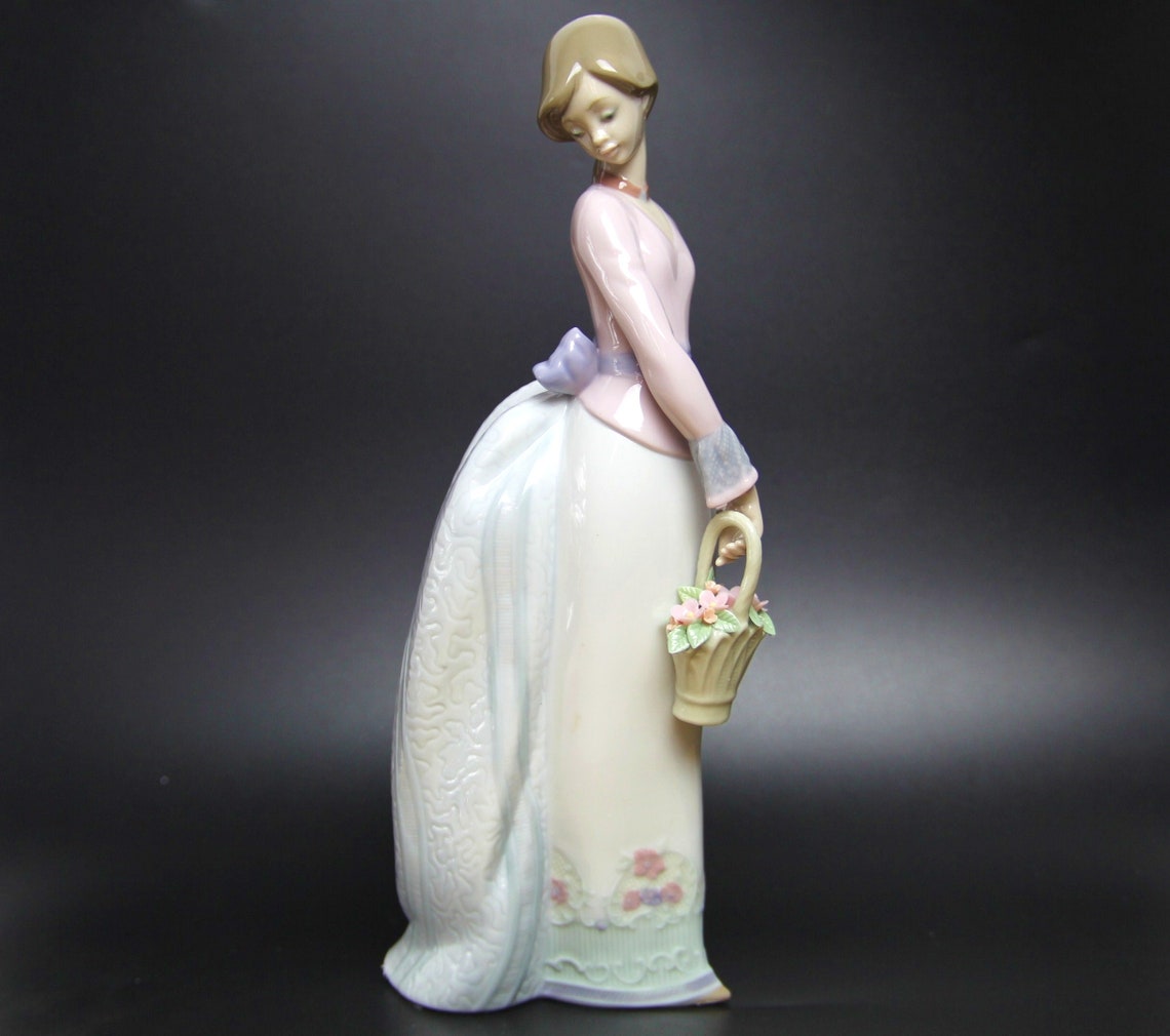 Cloche à Ressort Lladro #7613 - Porcelaine Blanche Neuve Boîte