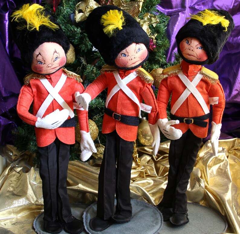 Cloth Felt Toy Soldier British Guard Nutcracker Doll Annalee Mobilitee