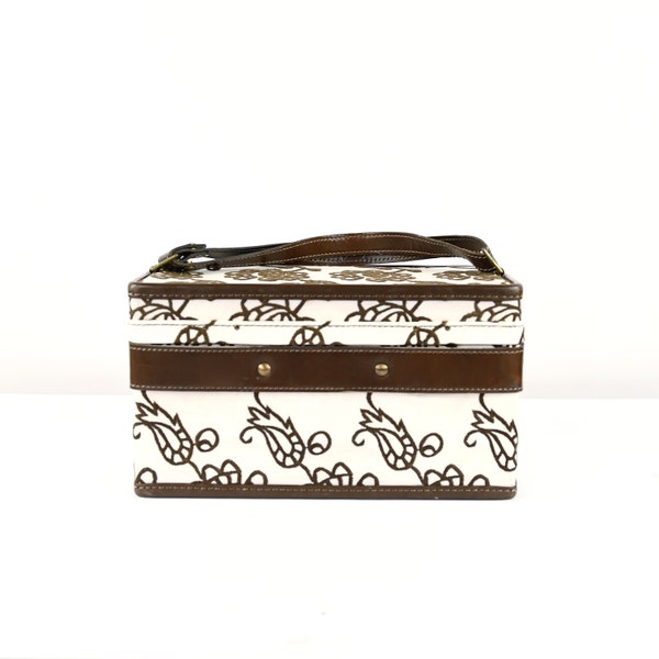 Vintage 70s Hartmann White + Brown Embroidered Daisy Floral Cosmetic Case Small Travel Luggage