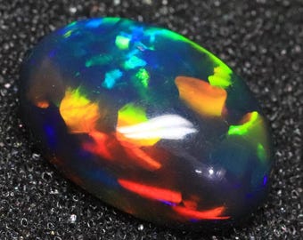 2.55カラット エチオピア産 ブラックオパール 宝石 - スネークスキン