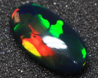 2.55カラット エチオピア産 ブラックオパール 宝石 - スネークスキン