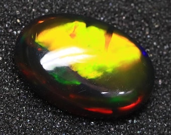 2.55カラット エチオピア産 ブラックオパール 宝石 - スネークスキン