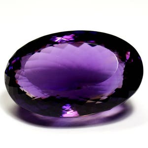 Huge Natural Purple Amethyst Gemstone Pendant Gemstone Amethyst Stone Top Quality Amethyst For Jewelry 125.50 Cts / 38.5x26x20mm image 2