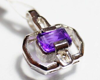 Facetterad ametisthänge i 925 sterlingsilver (7 x 5 mm)