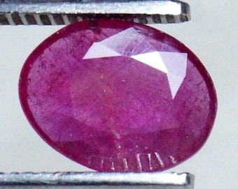Facettierte Oval Rubin Edelstein: 3.40 Karat Glas gefüllter Rubin