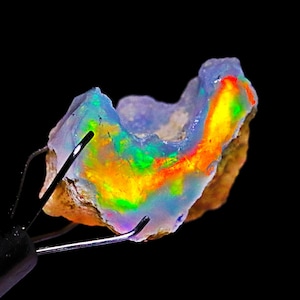 For HerWelo OPAL Rough , Raw Opal Minerals, Opal Crystal Gemstone, Ethiopian Opal Rough, Raw Fire Opal Crystal - 17x13x11mm