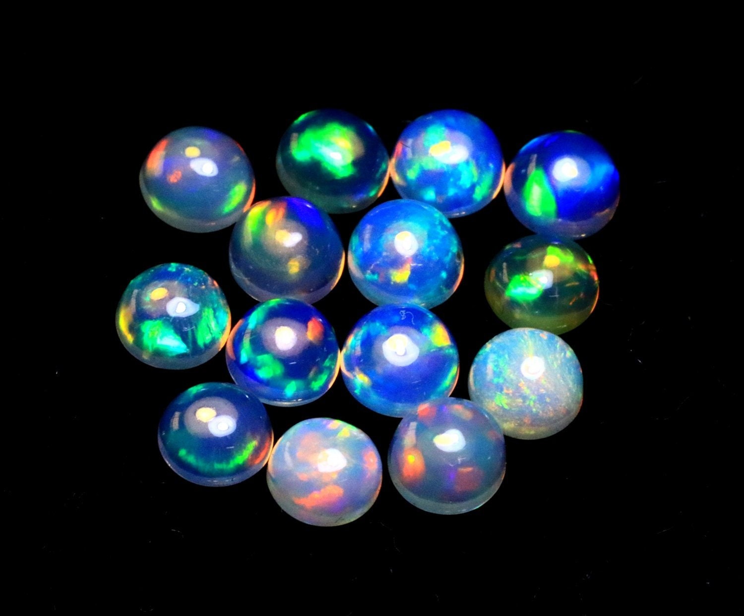 100% NATURAL ETHIOPIAN WELO FIRE OPAL ROUND SHAPE CABOCHON 4X4MM LOOSE GEMSTONE 100% NATURAL ETHIOPIAN WELO FIRE OPAL ROUND SHAPE CABOCHON 4X4MM LOOSE GEMSTONE