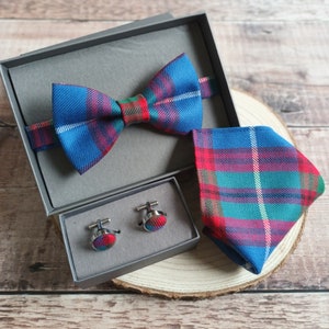 Edinburgh Tartan Bowtie. Scottish Tartan bow ties. Men's Wool Bowties. Men's bow ties. Neckwear/Cufflinks/Pocket Squares. Premium Menswear. image 2