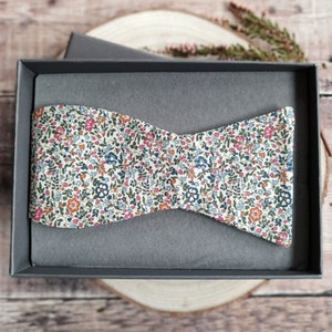 Self-tie floral Liberty bowtie. Men's Wedding Bowties. Floral Bowties. Men's bowties. Neckwear. Cufflinks/Pocket Squares/Menswear. Self-tie Bowtie