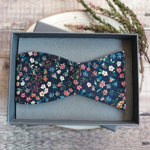 Bowties. Liberty bowtie. Men's Wedding Bowties. Floral Bowties. Men's bowties. Neckwear. Cufflinks. Pocket Squares. Menswear. Navy bowties. image 4