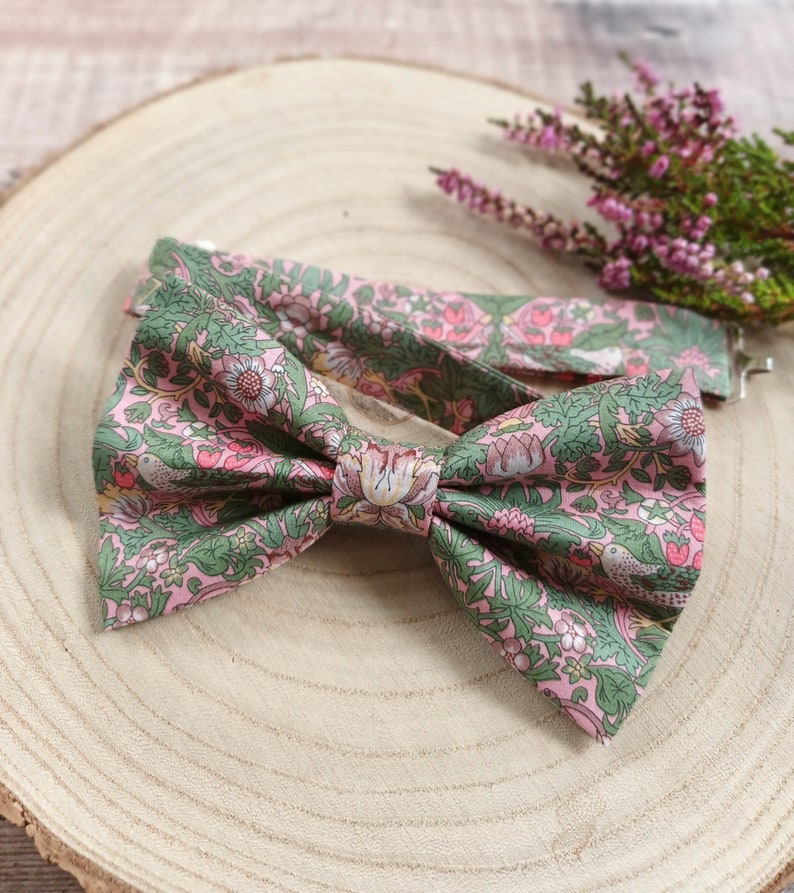 Bowties. Liberty Strawberry Thief bowtie. Men's Wedding Bowties. Floral Bowties. Men's bowties. Neckwear. Cufflinks. Pocket Squares.Menswear image 5