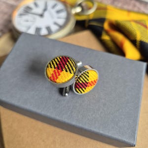 MacLeod Of Tullibardine Tartan Bow Tie main image 1