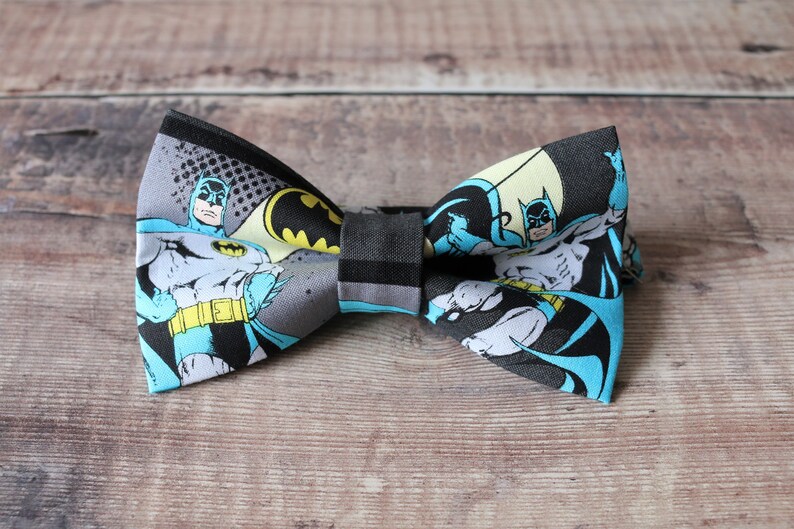 Geek gift ideas. DC Comic Book bow tie Batman Bow tie Superhero Bow tie Geek Bowtie Kid/'s Bowties Bow ties