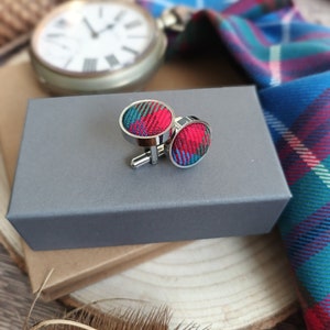 Edinburgh Tartan Bowtie. Scottish Tartan bow ties. Men's Wool Bowties. Men's bow ties. Neckwear/Cufflinks/Pocket Squares. Premium Menswear. image 8