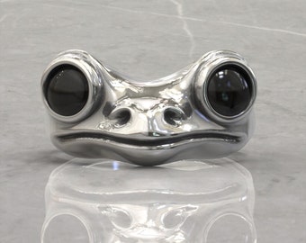 Frog ring made of Sterling silver, Frog Jewelry, Minimalist, Gift for her