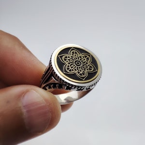 Sterling silver signet ring with mandala ornament, Unisex ring.