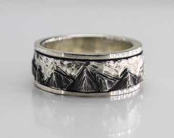 Fidget ring with mountains view carved in Sterling Silver, Spinner ring, anxiety ring, gift for her, Thumb ring.