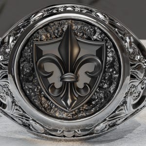 Anillo Fleur de lis Signet hecho en Plata de Ley, Símbolo de Nueva Orleans que representa la realeza y los santos católicos Virgen María y San José