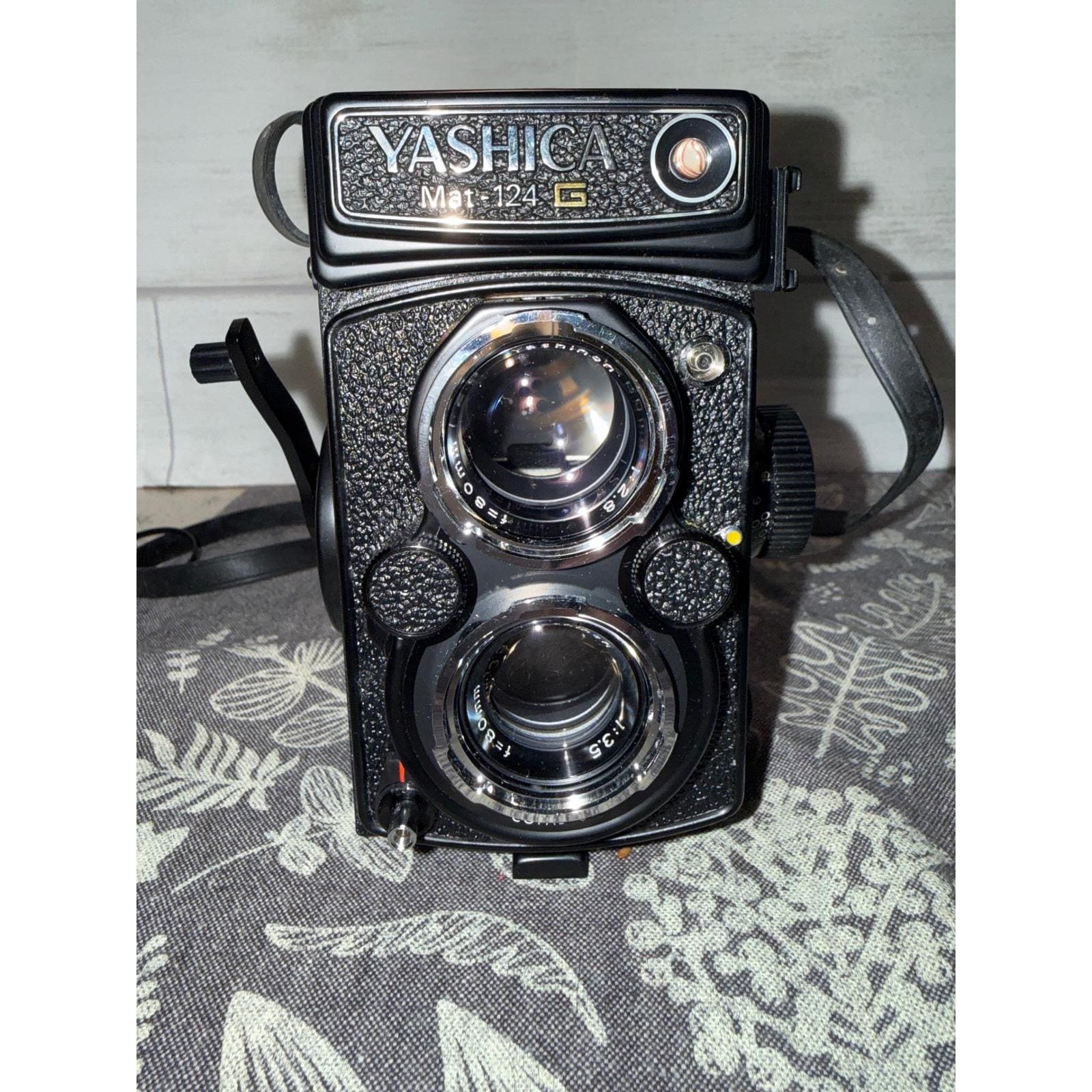 YASHICA Mat-124G 80mm 1:3.5 希少な箱 付 キャップ あり ヤシカ mat