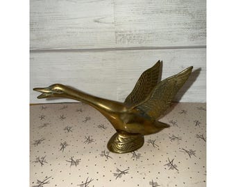 Estatueta vintage de ganso voando em latão, estilo moderno de meados do século XX, 21,5 cm (8,5 polegadas).