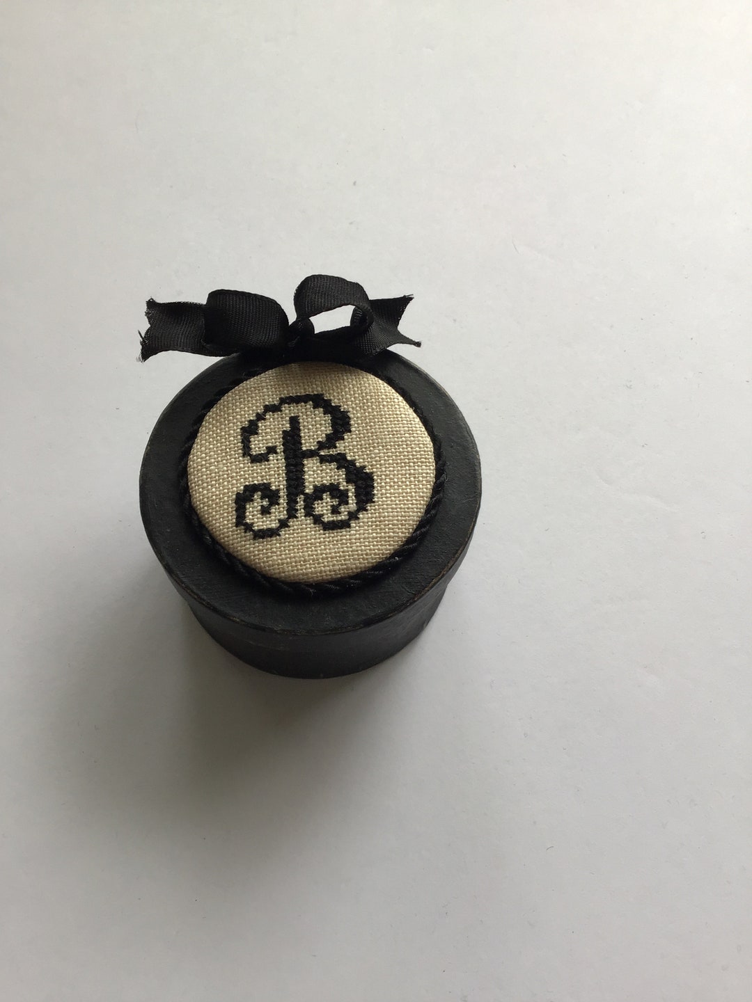 Primitive Button Box Thimble Box With Cross Stitched Monogram Letterb ...