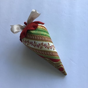 Red and green strawberry emery. Sewing notions. Bowl filler.