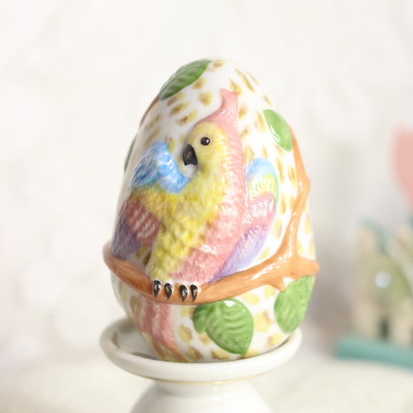 Collectible Majolica Egg, Vintage Franklin Mint Collectible 1988, Exotic Parrot in Branch Raised Design, Made in Thailand