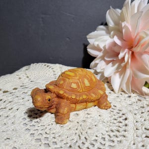Vintage Turle Figurine, Resin Yellow Tortoise Garden Decor Statue