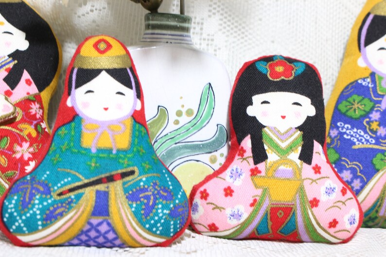 Vintage Kokeshi Geisha Dolls,Stuffed Cloth Asian Decor Oriental Pin Cushions Printed Fabric Tea Dolls