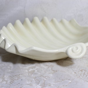Vintage Ceramic Clam Shell Dish: Red Wing USA Nautical Decor