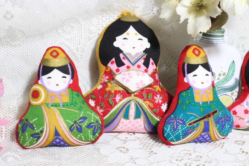 Vintage Kokeshi Geisha Dolls,Stuffed Cloth Asian Decor Oriental Pin Cushions Printed Fabric Tea Dolls