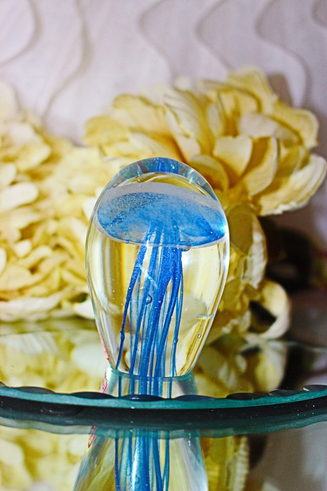 Dynasty Gallery Glass Art Blue Color Jellyfish Paperweight Glow in the