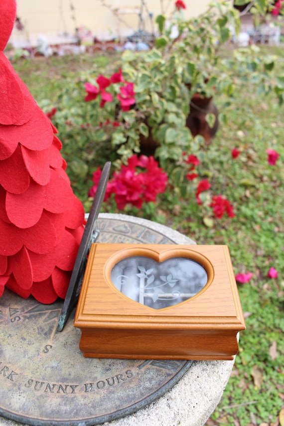 Vintage SMALL Wood Heart Window Jewelry Box  - Tai