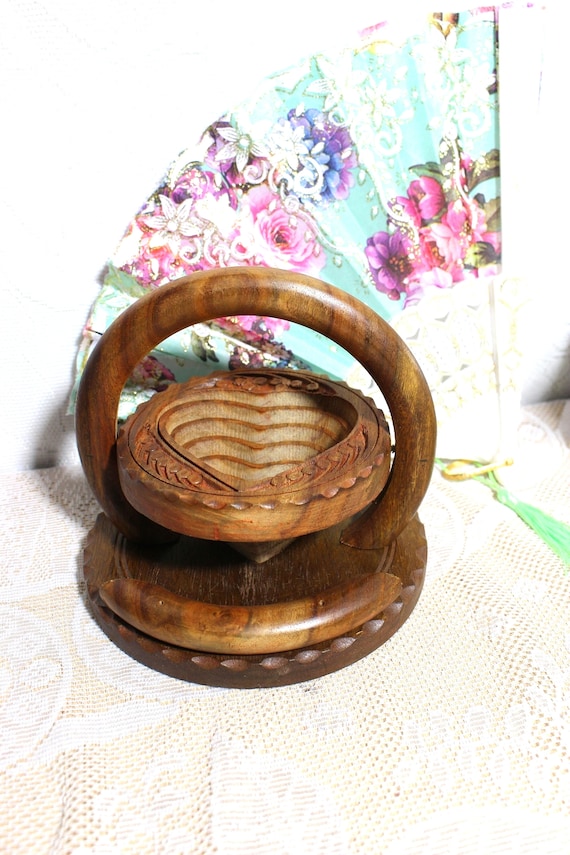Carved Wood Heart Collapsible Basket: Vanity Decor, Kitchen Trivet