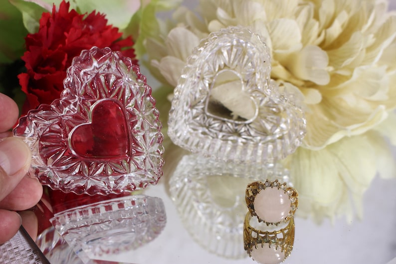 Vintage Heart Shaped Ring Box Valentine/'s Day Gift Clear Glass Trinket Box