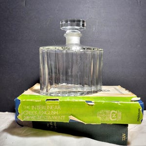 Vintage Clear Glass Liquor Decanter, Home Bar Oval Multi Faceted Bottle, Glass Stopper