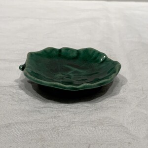 Antique Wedgwood Majolica Begonia Leaf Butter Pat, 19th century table decor, emerald green trinket dish, victorian tableware image 7