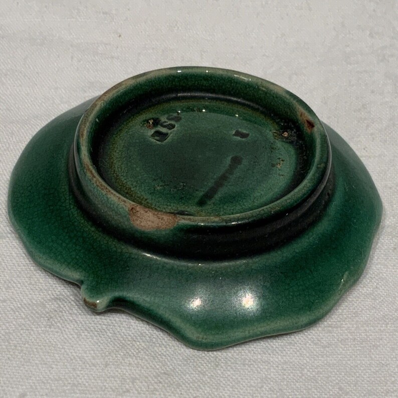 Antique Wedgwood Majolica Begonia Leaf Butter Pat, 19th century table decor, emerald green trinket dish, victorian tableware image 6