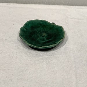 Antique Wedgwood Majolica Begonia Leaf Butter Pat, 19th century table decor, emerald green trinket dish, victorian tableware image 4